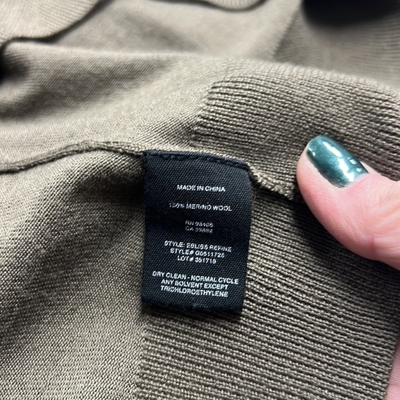 Theory Green Wide Neck Long Sleeve Merino Wool Sweater Size M - Picture 8 of 8